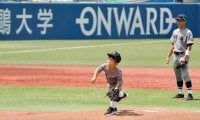 【大学野球】“13歳の慶大野球部員”が始球式　早慶戦で豪快ノーバウンド、スタンドから拍手