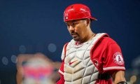 【MLB】エンゼルス捕手、顔付近にボール当たり意識もうろう…緊急交代に「ゾッとする」
