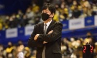 三河の鈴木貴美一HCが続投「地区優勝、Bリーグ優勝できるよう頑張ります」