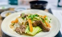 「やよい軒」、 “次世代肉”を使った定食発売へ。大豆ミートで食の選択肢を増やす狙い