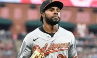 【MLB】95％は捕れない「難しいプレーを簡単に見せる！」　究極の美技が「本当に凄い」