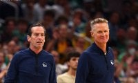 ホーネッツの次期HC就任に合意していたアトキンソンがACとしてウォリアーズ残留か？