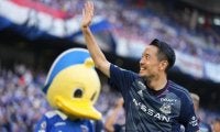 マリノスJ1通算500勝までの歴史は、知られざる親子の物語でもある。水沼宏太が歩む“2世の轍”