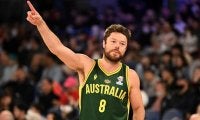 マシュー・デラベドーバが2シーズンぶりのNBA復帰に向けてキングスとワークアウト