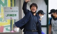 松本の名波浩監督が新型コロナ陽性、週末のいわきFC戦は三浦文丈コーチが指揮