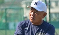 初心者に“疑似プロ野球”の練習はNG　慶大監督が勧める打撃も守備も「野球サイズ」