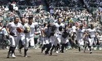 【高校野球】イチローの言葉思い出す“お守り”をベンチへ　高松商が全員安打を記録できたワケ