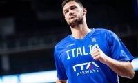 イタリア代表のダニーロ・ガリナーリがW杯ヨーロッパ予選で左ひざを痛めて途中退場