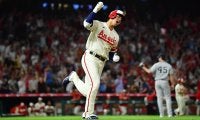 【MLB】大谷翔平、日本人初の2年連続30号は、ライバル・ジャッジが見上げる特大130m逆転弾