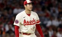 大谷翔平、プレーボール直後に万歳　味方のファインプレーに米記者「試合最初に…」