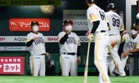 鷹が首位攻防戦2連勝　中村晃が先制打＆周東が適時打2本、5投手で無失点リレー