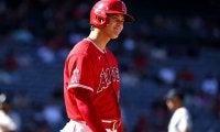 大谷翔平、５試合連続安打&１００二塁打達成もエ軍は８年連続でＰＯ逃す。現地記者が落胆「もしオオタニがいなかったら…」