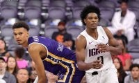 来年のNBAドラフトトップ2指名候補、ウェンバンヤマとヘンダーソンがコートで競演