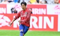 日本代表・原口元気がプレーした試合で「発煙筒がピッチ内に投げ込まれる」事件が発生…ゲームはおよそ25分間中断
