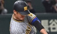 阪神・西純矢がCS初打席で二塁打　野手顔負けの強打でスタンド沸かせる