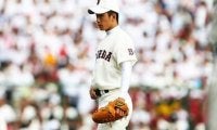 斎藤佑樹が「野球の神様」の存在を信じた伝説の甲子園決勝。駒苫の４番を迷わせた死球とフルカウントからのフォーク