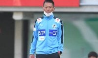 昇格1年目でクラブ史上最高成績の4位に終わった熊本が大木武監督の続投を発表「チーム一丸となって戦います」