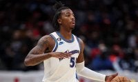 好調ウィザーズに痛手…チーム屈指のディフェンダー、デロン・ライトが戦線離脱へ