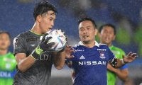 初期のサッカーでは許されていた手でのキャッチ【正しく知らなければいけない「ハンド」という反則】(1)