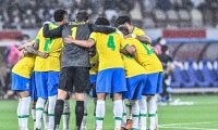 「素敵すぎる」「私もしてほしい」ブラジル代表FWが「W杯選出と同時のプロポーズ映像」が131万回再生！ クラブ公式が公開した電撃の瞬間に感動の声続出！