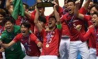阿部勇樹、引退試合でも存在感抜群の3得点！息子もゴールを決め、親子ホットラインも開通