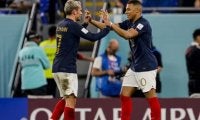 フランス、カタールＷ杯16強一番乗り。前線４人が織りなす「立体感」に目を見張る