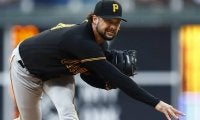 「ちょっとざっとしている」 巨人の新外国人投手の「弱点」を球界OBが指摘