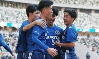 白熱の開幕戦は成立学園に軍配！　3点ビハインドから猛追の津工を振り切る【高校サッカー選手権】