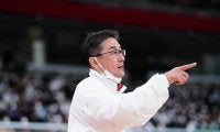 開志国際をウインターカップ初優勝に導いた富樫英樹コーチ「子どもたちのおかげ」