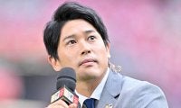 「これは涙腺にきます…」元日本代表DF内田篤人氏、「シャルケ時代の盟友」と再会していた！カタールW杯の「舞台裏写真」にファン感動
