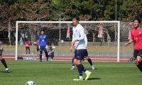 【毎日レポート! 川崎F沖縄合宿】山根視来が練習試合・名古屋戦で自身に向けた矢印。「もらった時に準備しないやつが悪い」「僕のプレーがそう見えたのならたぶん、（僕が）準備不足」