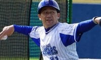 「コントロールえぐ」　引退から6年…49歳とは思えない三浦監督のボールが「唸ってる」