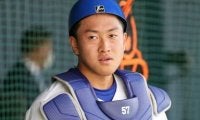 中日・山浅龍之介に漂う「名捕手」の匂い。高卒ルーキーが一軍キャンプに抜擢された理由