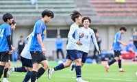川崎が鳥栖との練習試合で11-3で大勝！ 「数十m独走ゴール」、「らしさ爆発の連携ゴール」、そして「セットプレーから」と多彩な得点方法に、鬼木監督も「ゴールという一番大事な部分にも貪欲に取り組めた」