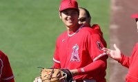 【MLB】ハグする大谷翔平が「可愛すぎる」　満面の笑み…大はしゃぎ再会劇に「癒される」