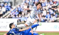 「※アウェイです」「まるでホーム」J2開幕戦で仙台サポーターが敵スタジアムを「完全ジャック」！ Jリーグ公式が英語で世界に発信した「衝撃の光景」