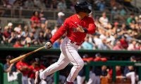 【MLB】吉田正尚、右中間二塁打で“メジャー初安打”　OP戦初打席で好結果、侍J合流へ好発進