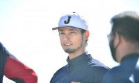 ダルビッシュはなぜ若手に慕われる？　絶品コミュ術の秘訣「友達のように接している」