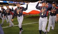 イチローはベンチを「1回も見なかった」　歓喜の中心にいるべき“日本の象徴”の苦悩