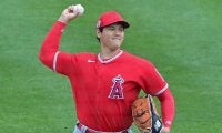 【MLB】「あの魔術は一体なんだ!?」　打者ひざまずく大谷翔平の宝刀が「えげつなさすぎる」