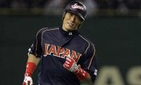 糸井の言葉に絶句「何してるんですか？」　這いつくばって進塁阻止…WBC名場面の舞台裏