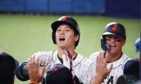 大谷翔平、時差ボケでも驚異の“膝付き”弾　「体調100％でない」も本番へ準備着々
