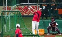 大谷翔平の超特大“5階席弾”にオリナイン唖然…　ベンチ前にカメラマン大量発生