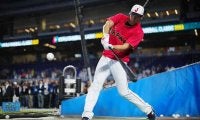 大谷翔平、中堅ビジョン直撃の150m級アーチ　“ド迫力”フリー打撃に米国代表も熱視線