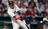 岡本和真、米国突き放す貴重なソロ　恐怖の下位打線健在…侍ベンチ狂喜乱舞