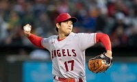 【MLB】大谷翔平、味方の“ノールックキャッチ”に頭抱えて仰天　5回まで無失点投球