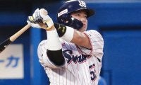 村上宗隆、開幕1打席目に豪快先制2ラン　右手突き上げ歓喜…WBC決勝から“2戦連発”