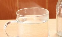 白湯を飲むだけ！新陳代謝アップに役立つ手軽なダイエット