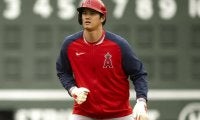 「ショウヘイにもできないことがある」“ファスナー”に大苦戦の大谷翔平に米メディアが注目「私たちと同じじゃないか」