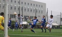 [男子サッカー]   劇的な撃ち合いも桐横大に敗戦